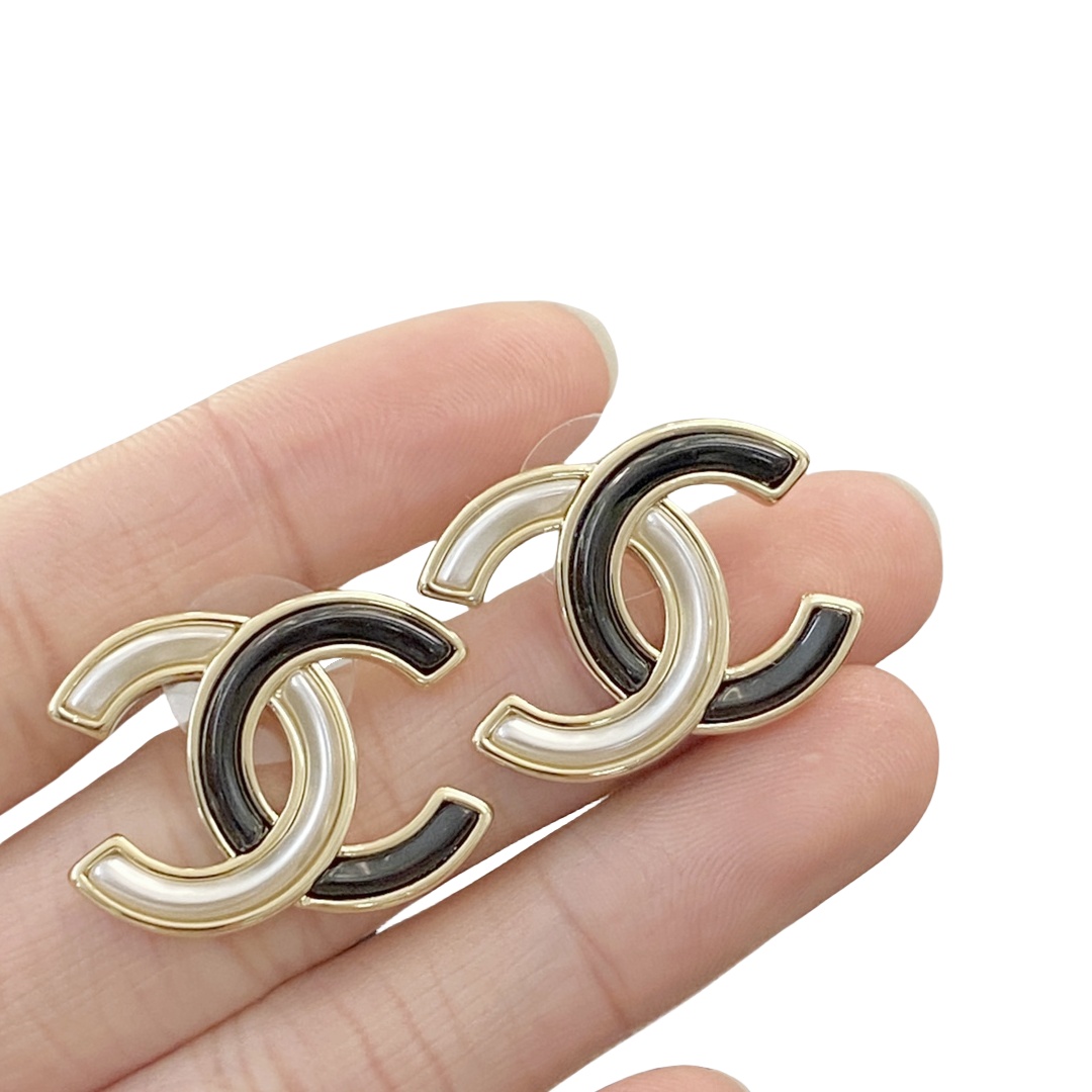 BCB402 Metal Enamel Black and white brooch pin - ccjewelryacc
