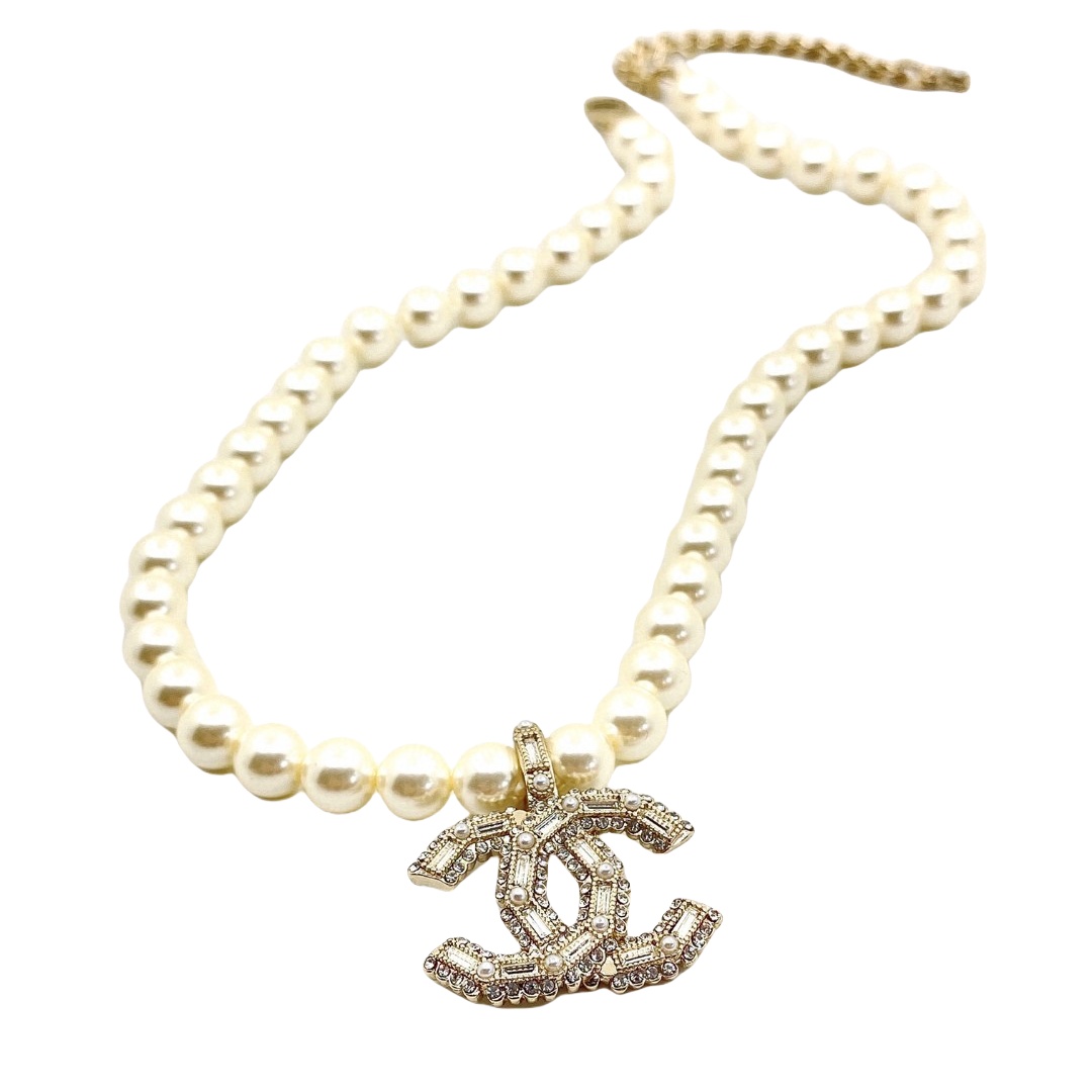 CCN014 100th anniversary pearl crystal CC LOGO necklace - ccfashionjewelry