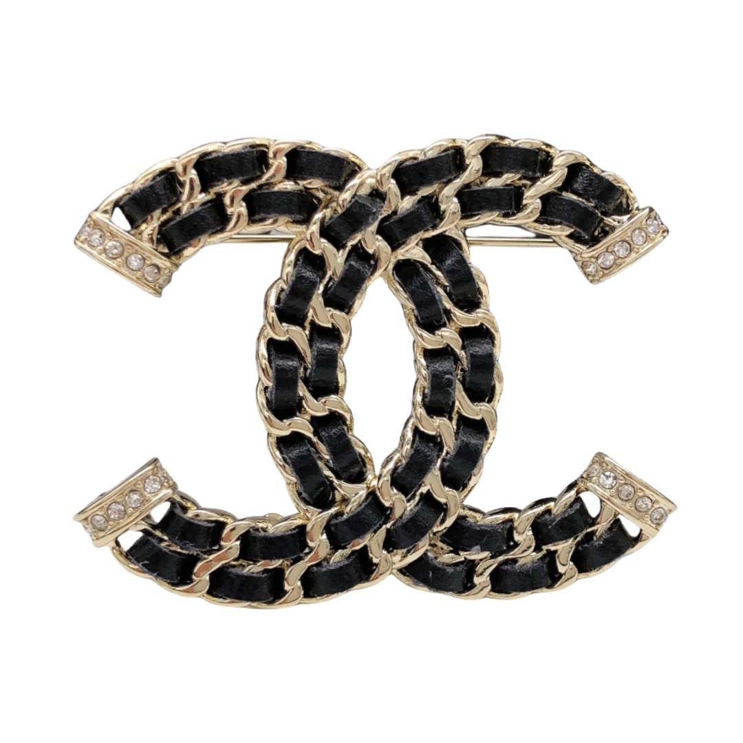 BCB035 metal leater cc logo brooch pin - ccjewelryacc