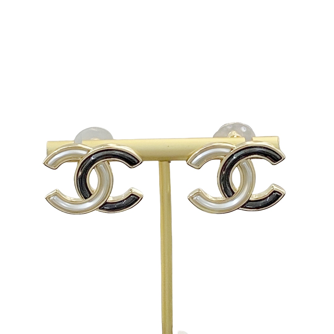 BCB402 Metal Enamel Black and white brooch pin - ccjewelryacc