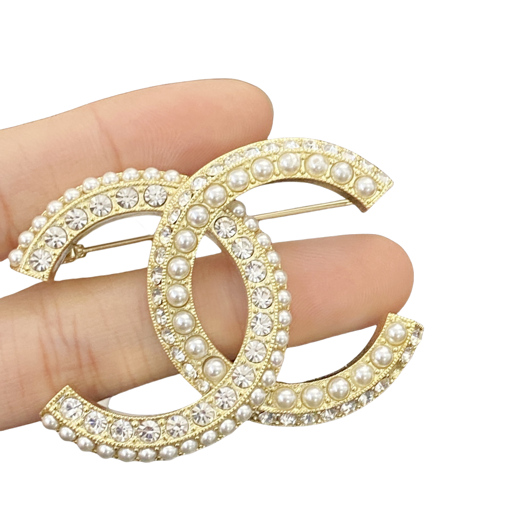BCB222 Crystal and pearl double C  brooch pines - ccjewelryacc