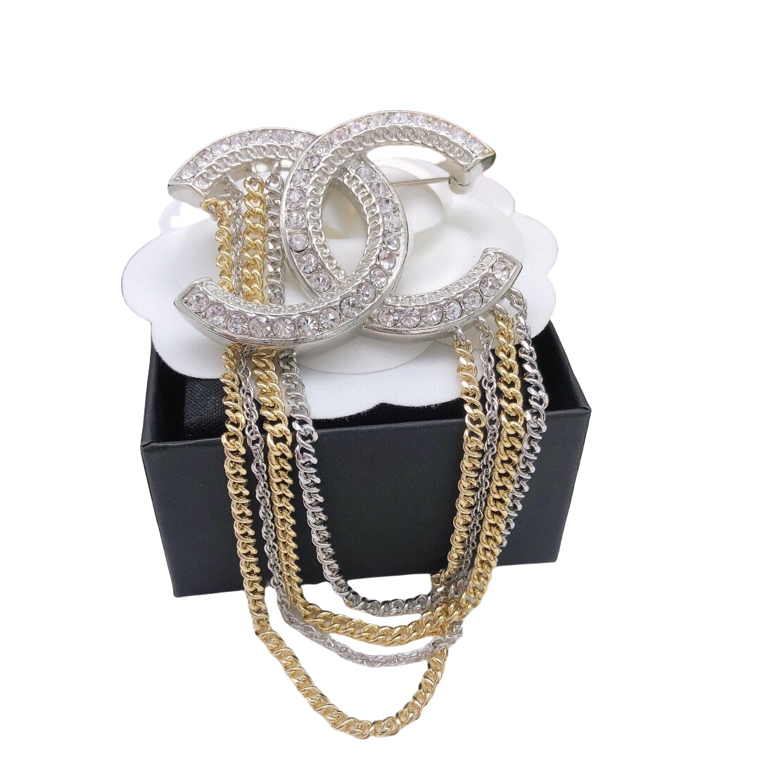 BCB480 Metal chain tassels cc logo brooch pin with crystal - ccjewelryacc