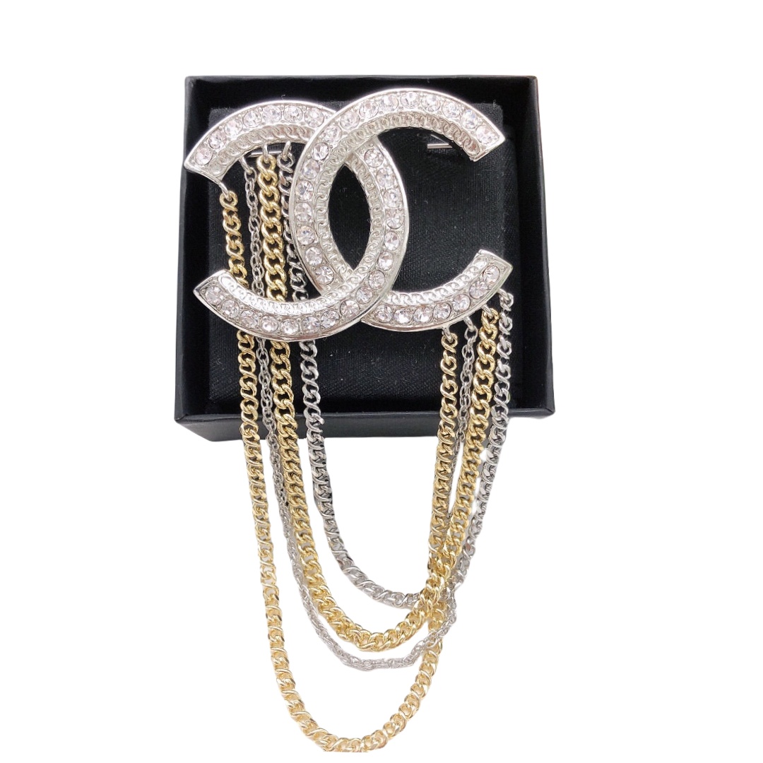 BCB480 Metal chain tassels cc logo brooch pin with crystal - ccjewelryacc
