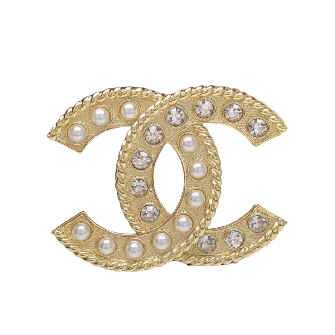 BCB026 Pearl and crystal CC brooch - ccjewelryacc