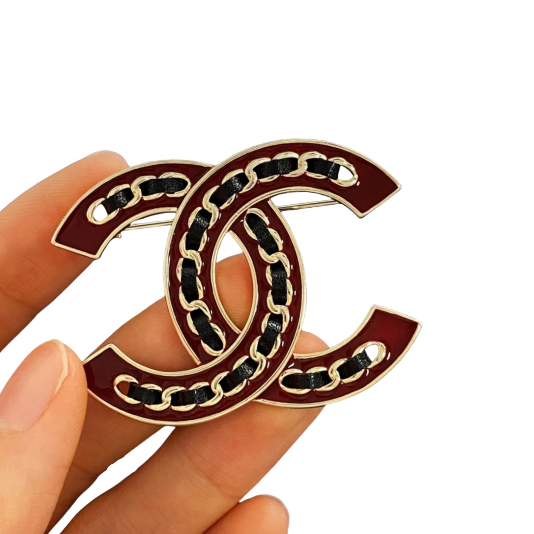 BCB399 Metal leater Dark red enamel cc logo brooch - ccfashionjewelry