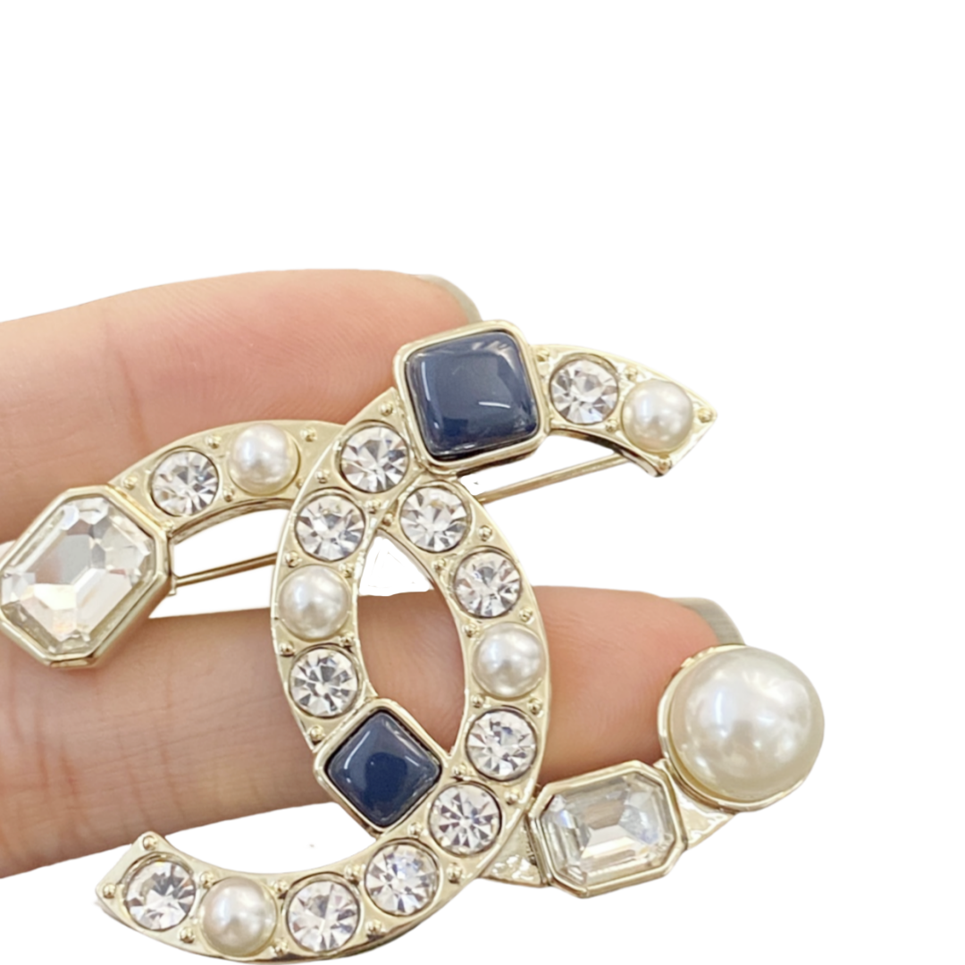 BCB430 22 Métiers d’art Collection Square crystal and Sky blue black gemstone cc brooch pin - ccjewelryacc