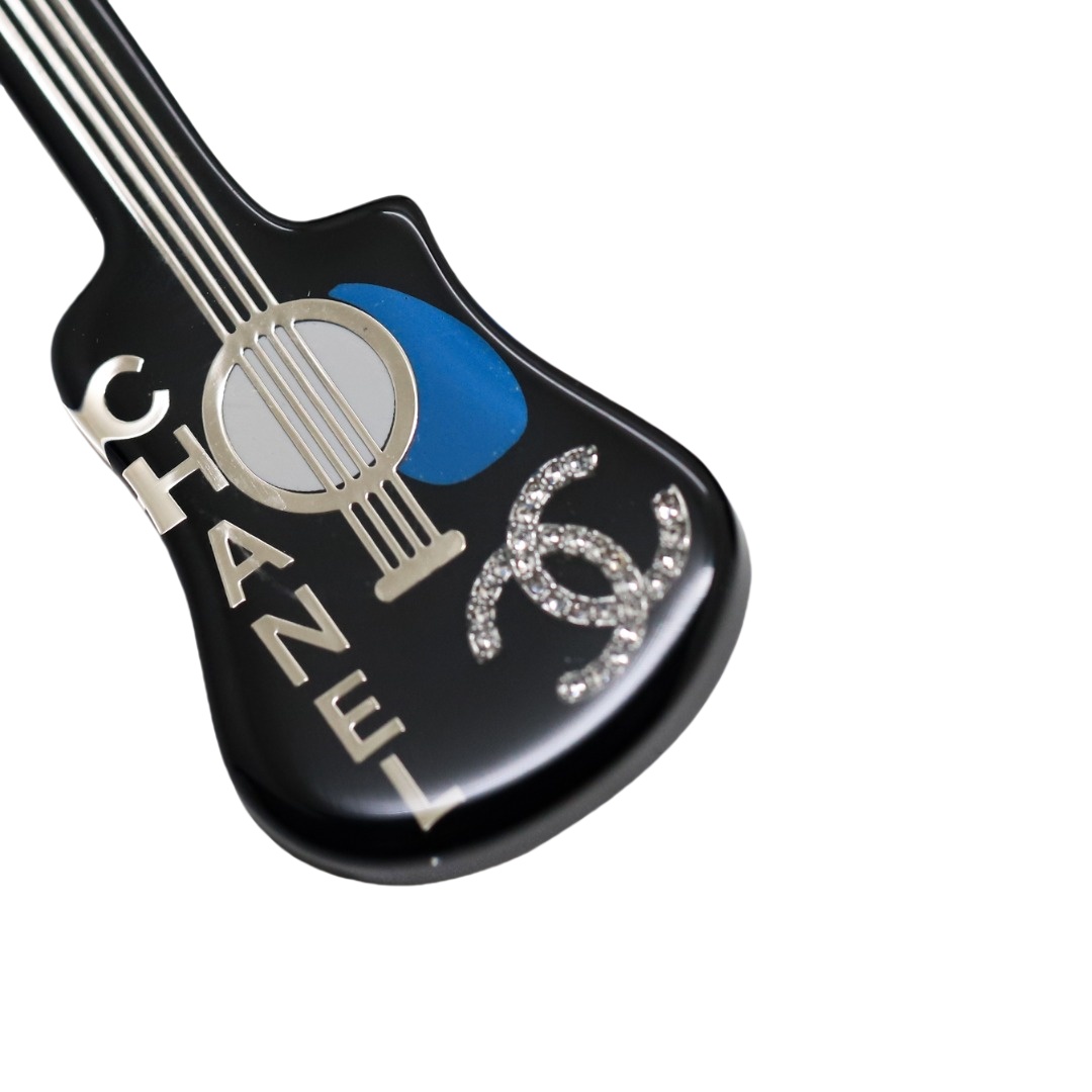 BCB314 Acrylic guitar CC brooch pin - ccjewelryacc