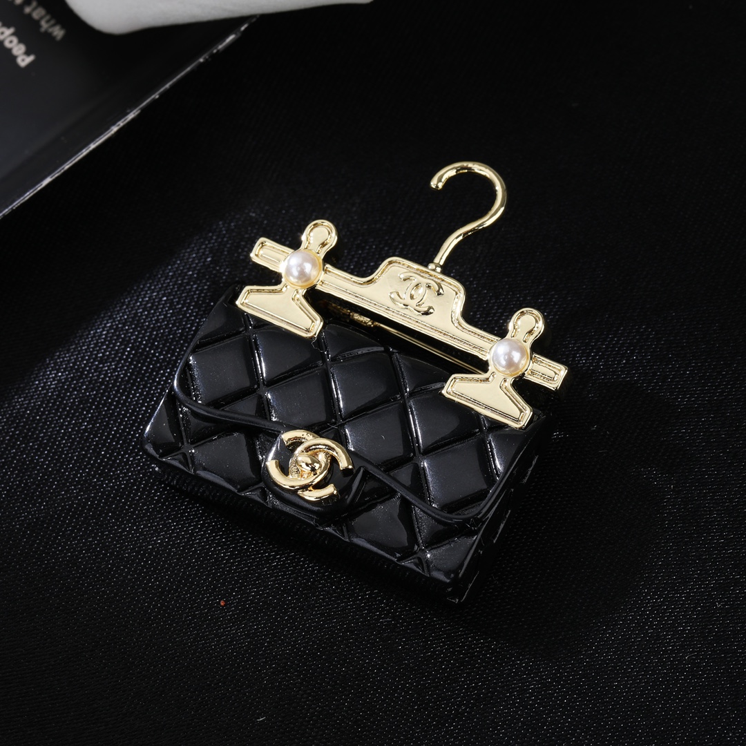 BCB469 Hanger with black cf bag cc brooch pin - ccjewelryacc