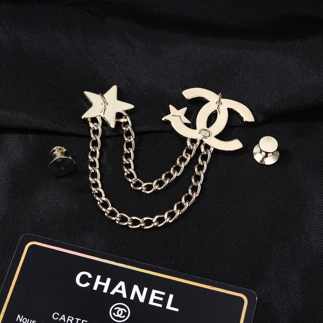 BCB473 CC logo and star with chain brooch pin - ccjewelryacc