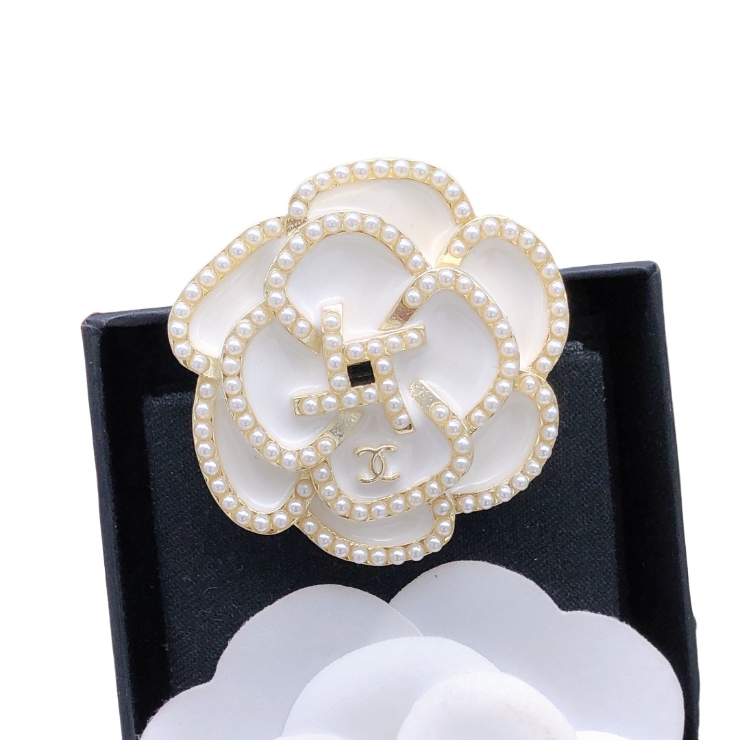 BCB483 White camellia brooch pin with pearl - ccjewelryacc