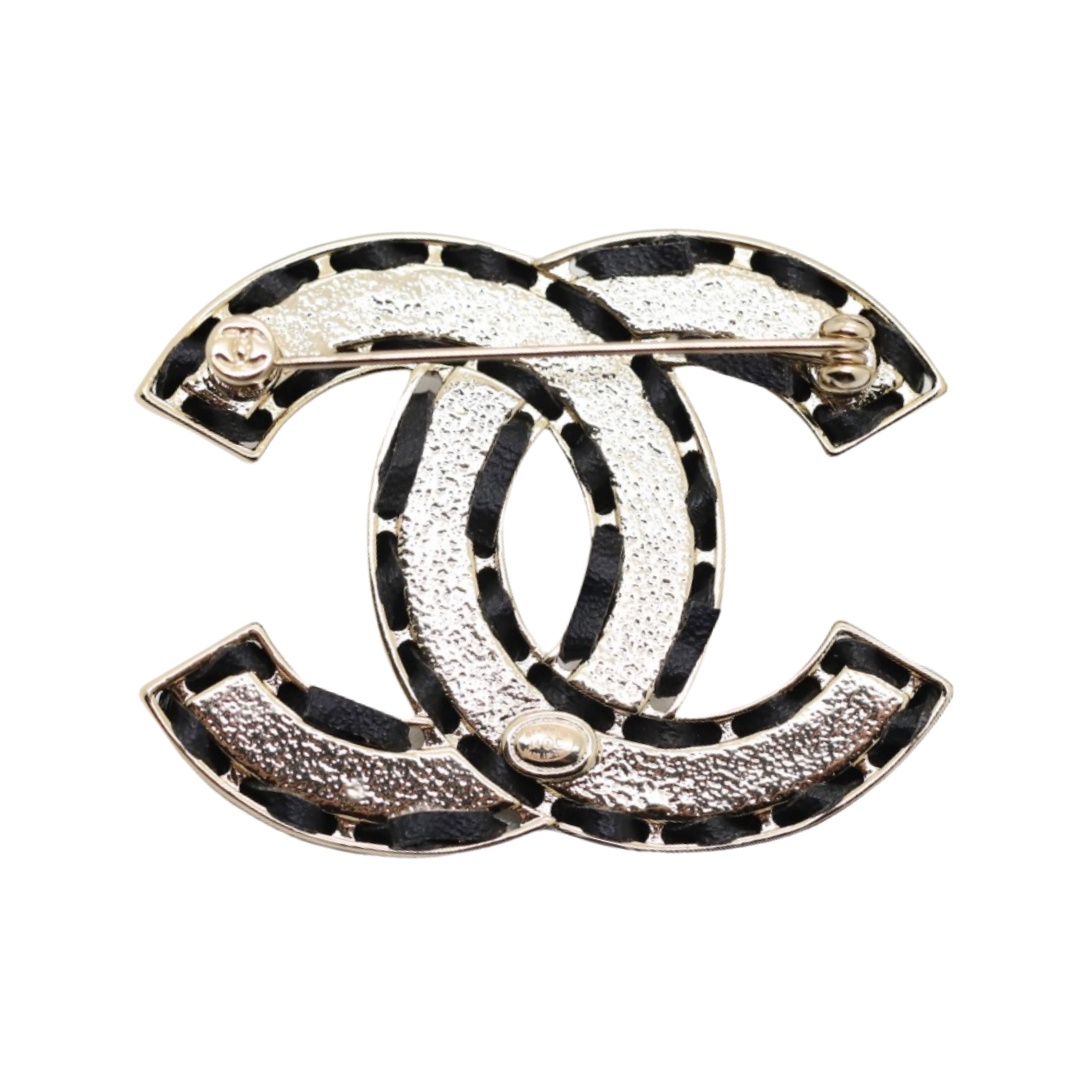 BCB156 White enamel and leather CC brooch pin - ccjewelryacc