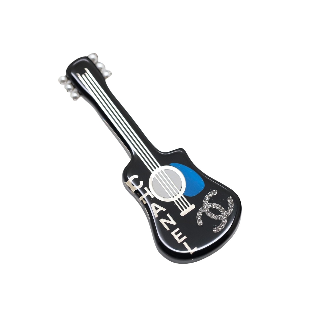 BCB314 Acrylic guitar CC brooch pin - ccjewelryacc