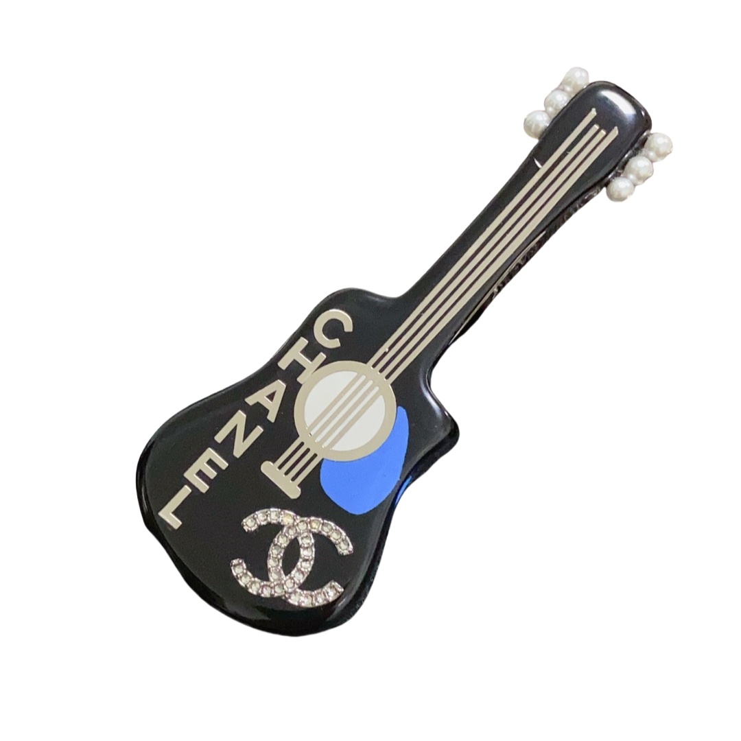 BCB314 Acrylic guitar CC brooch pin - ccjewelryacc