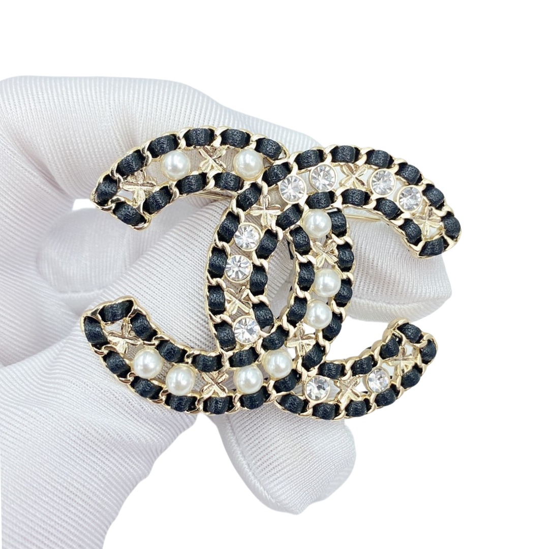 BCB244 Metal leather hollow-out with crystal pearl CC brooch pin - ccfashionjewelry