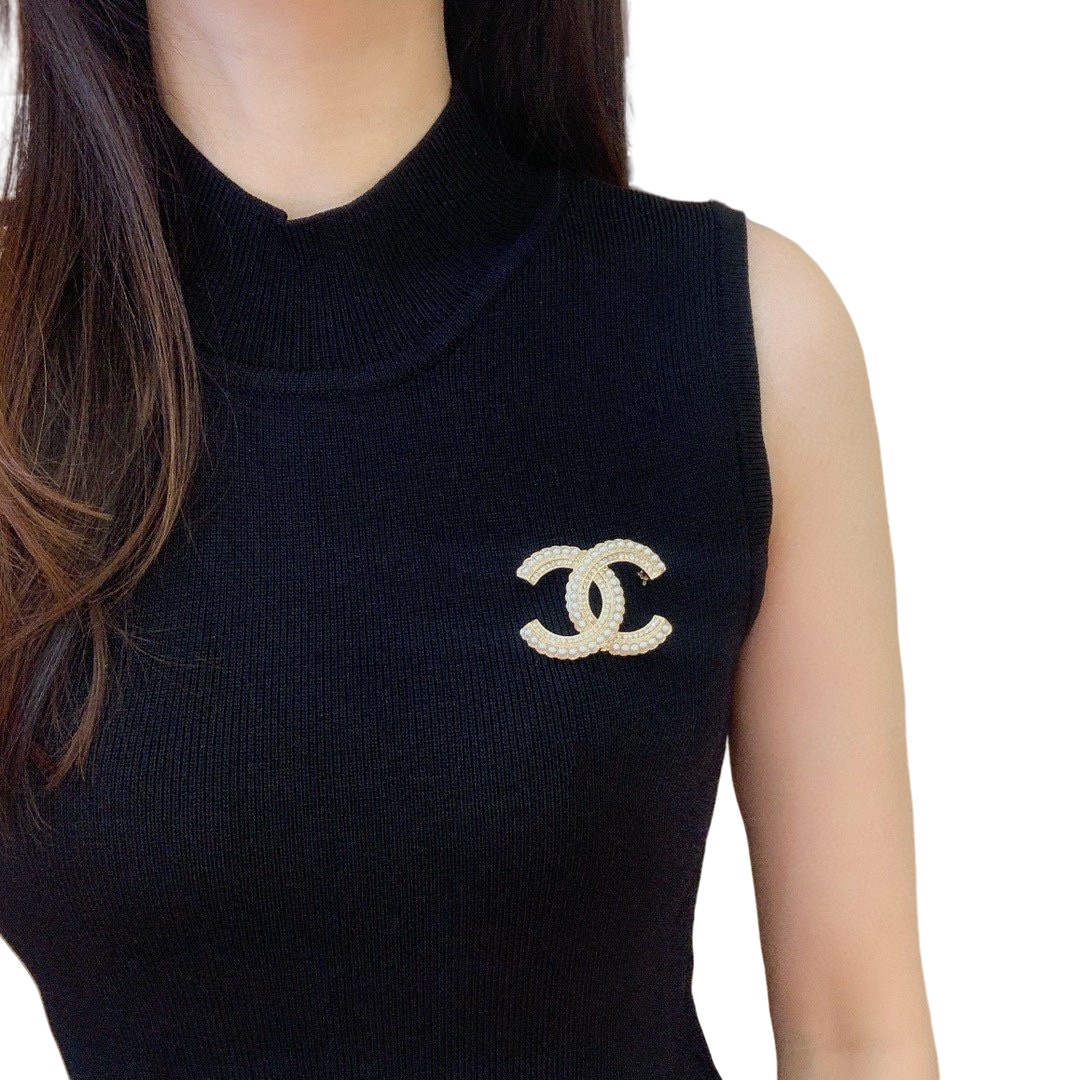 BCB027B Crystal and pearl CC logo Brooches - ccjewelryacc