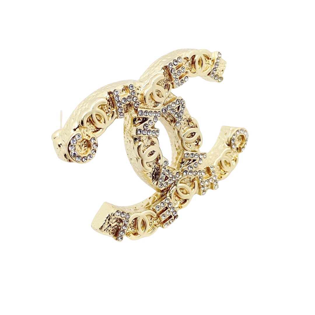 BCB130 Metal gold letters embossment with crystal CC logo brooch pin - ccjewelryacc
