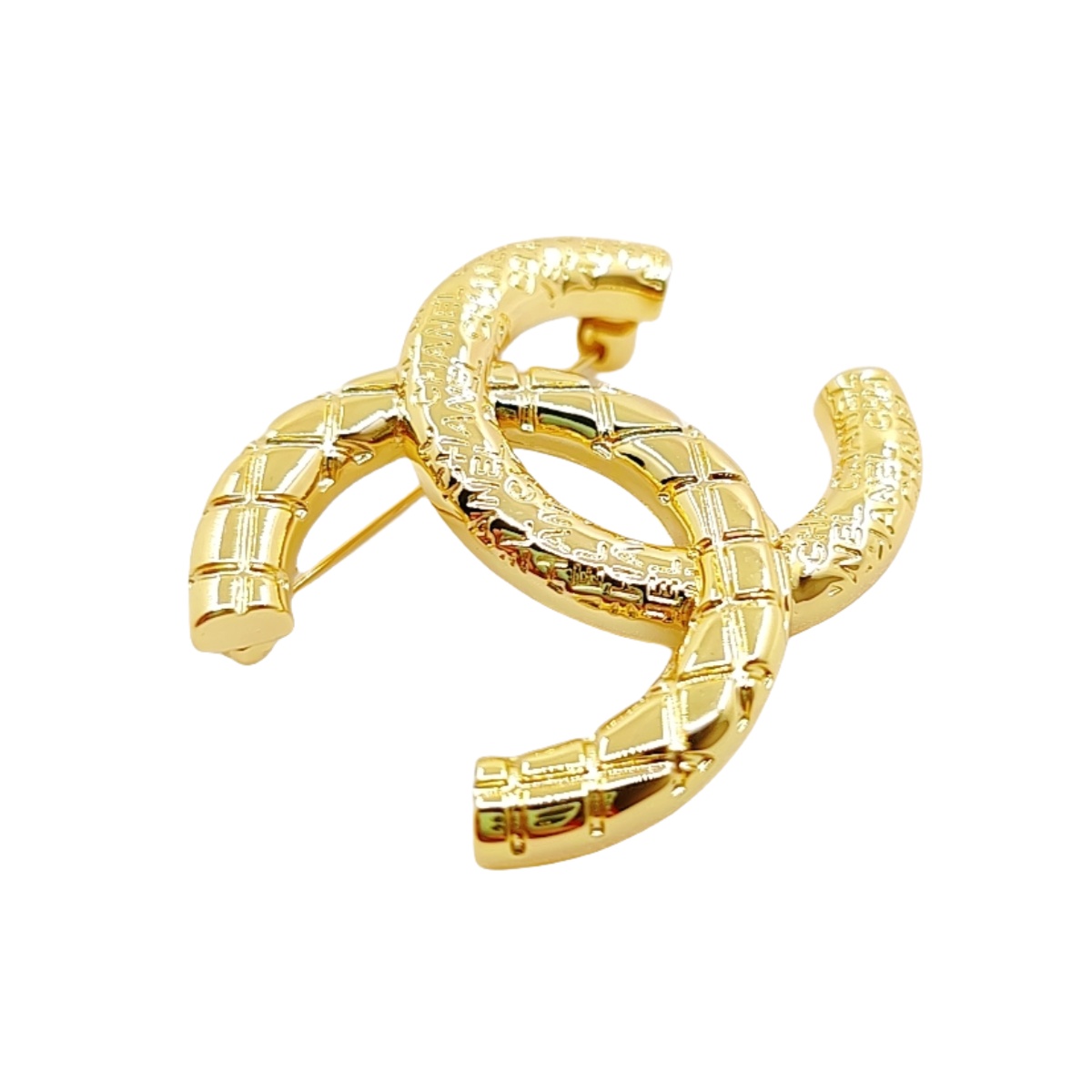 BCB289 24P metal embossment CC logo brooch pin - ccjewelryacc