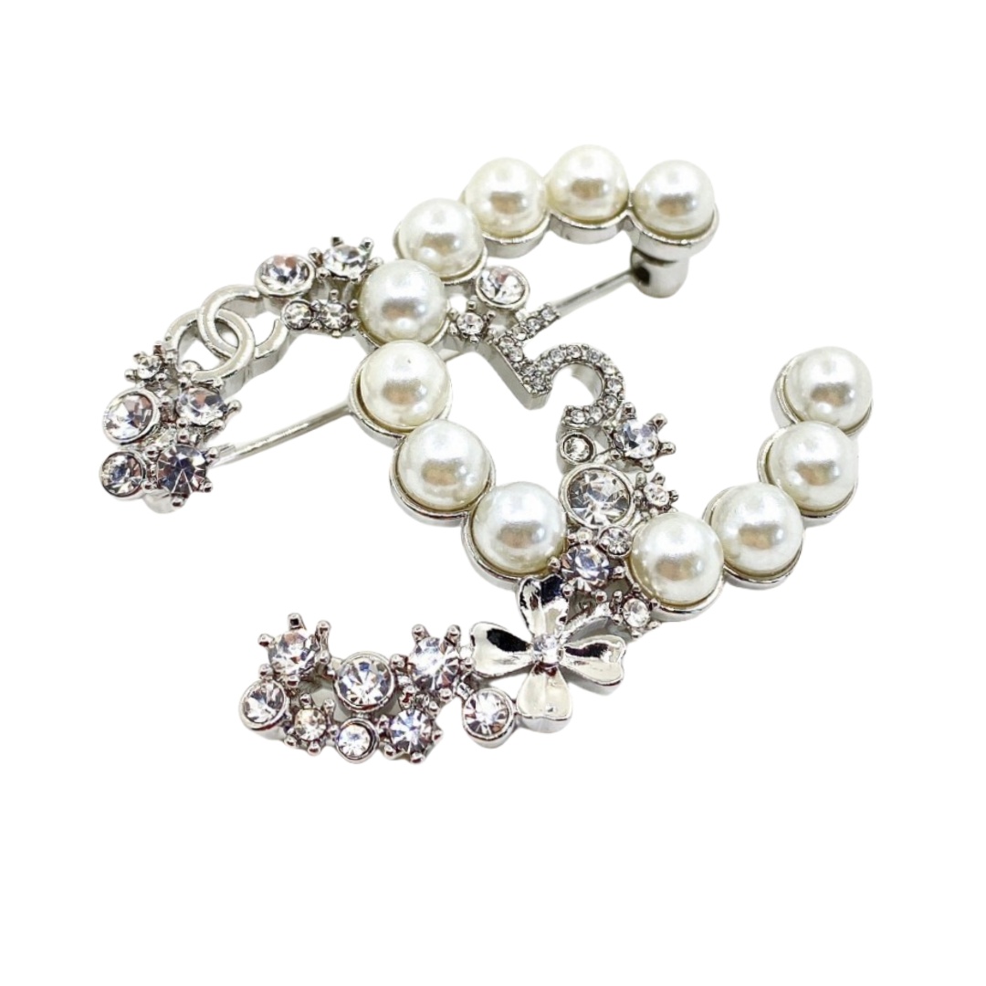 BCB115 Four Leaf Clover No 5 crystal pearl multielement CC logo brooch - ccfashionjewelry
