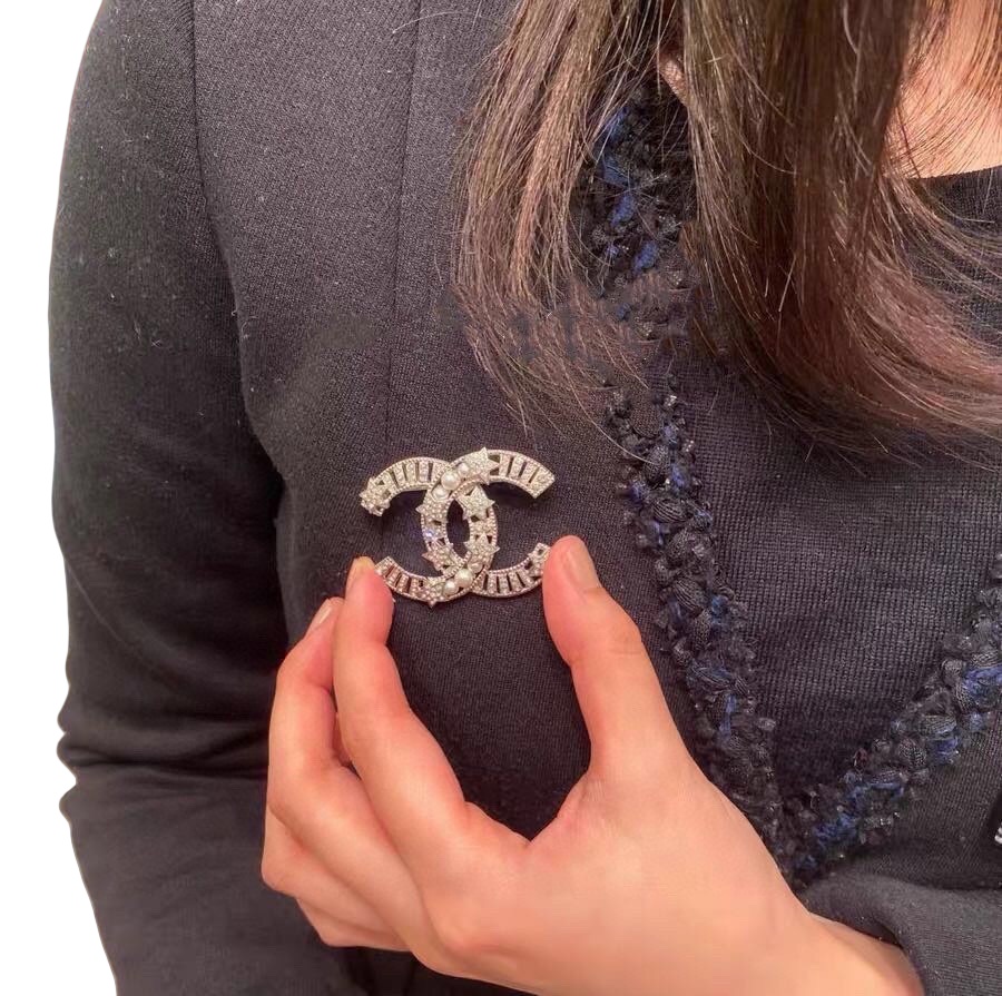 BCB019 Star CC logo brooch pin - ccjewelryacc