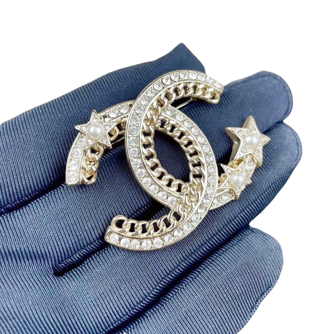 BCB294 Metal chain crystal star pearl cc logo brooch pin - ccjewelryacc