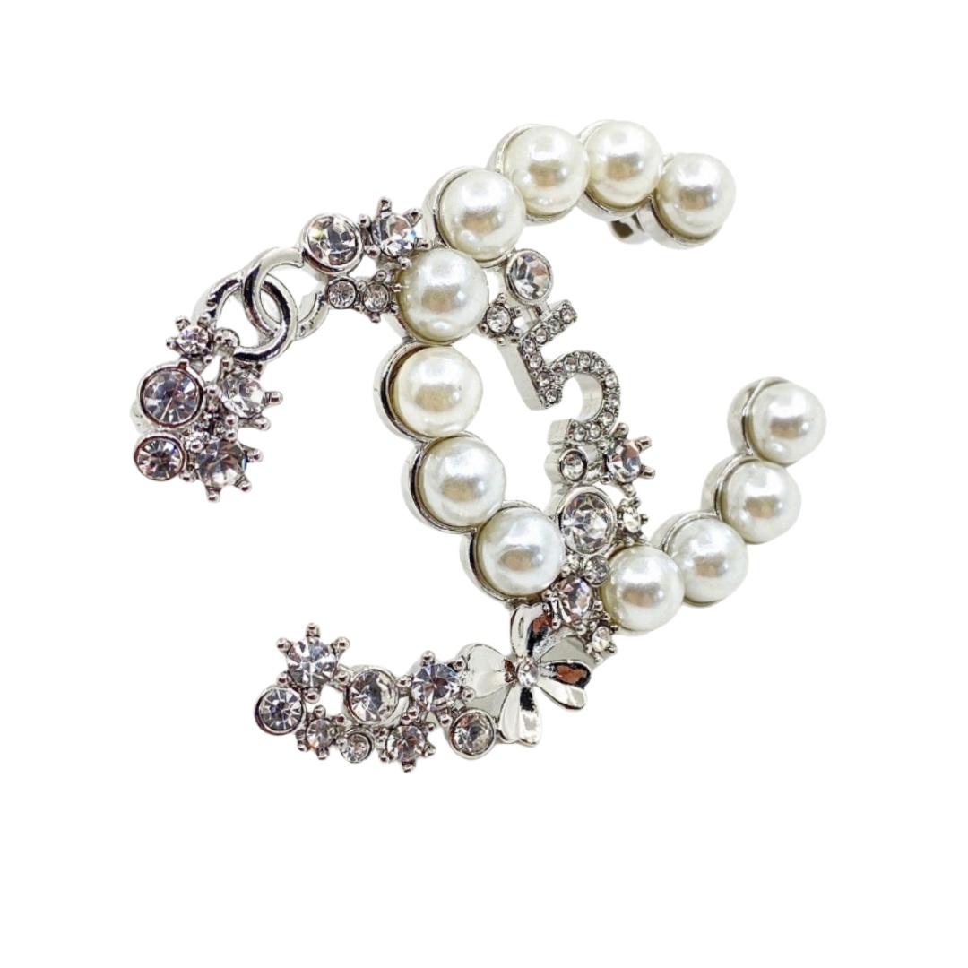 BCB115 Four Leaf Clover No 5 crystal pearl multielement CC logo brooch - ccjewelryacc