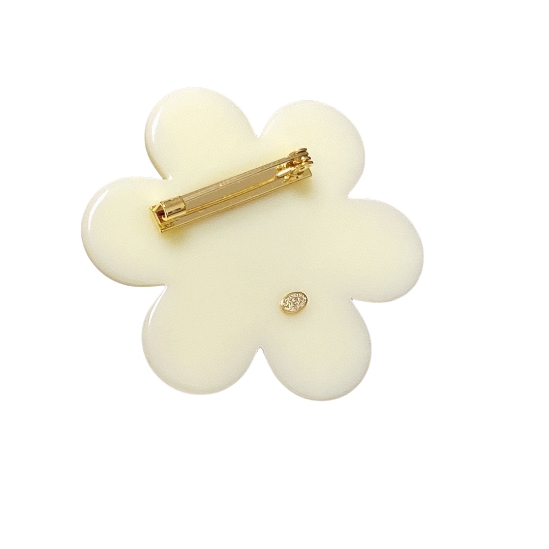 BCB490 Acrylic Flower brooch pin with cc logo - ccjewelryacc