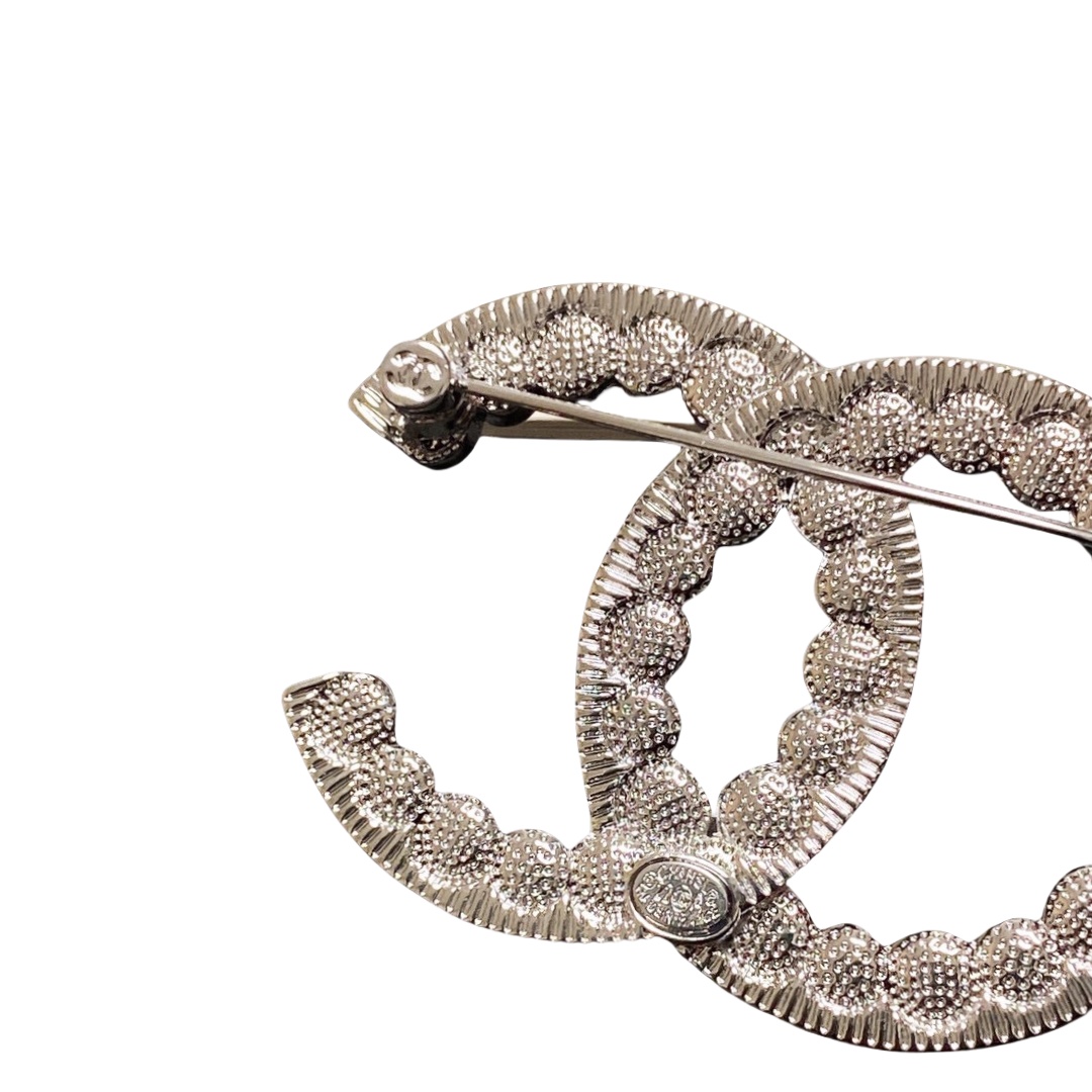 BCB491 Crystal and pearl cc logo brooch pin - ccjewelryacc