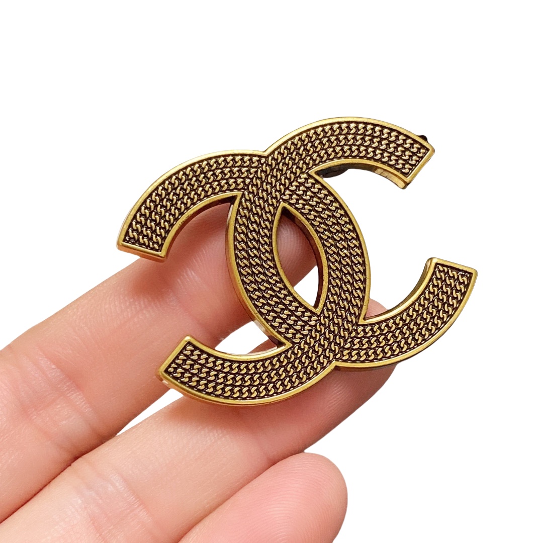 BCB049 CC brooch - ccjewelryacc