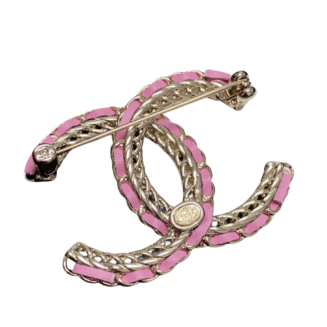 BCB497 Metal and pink leather cc brooch pin - ccjewelryacc