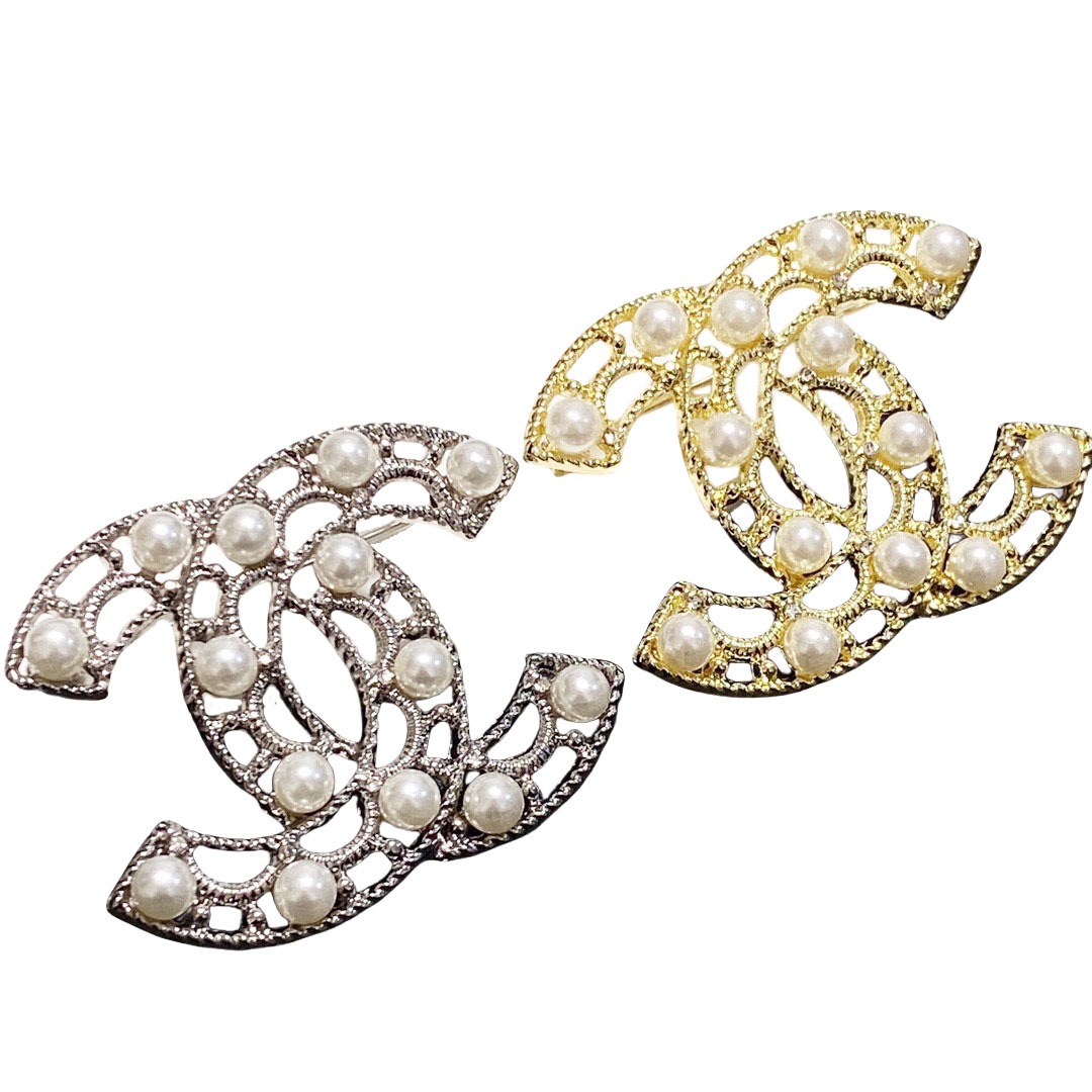 BCB246  Hollow out Interlocked cc pearl brooch pin - ccjewelryacc