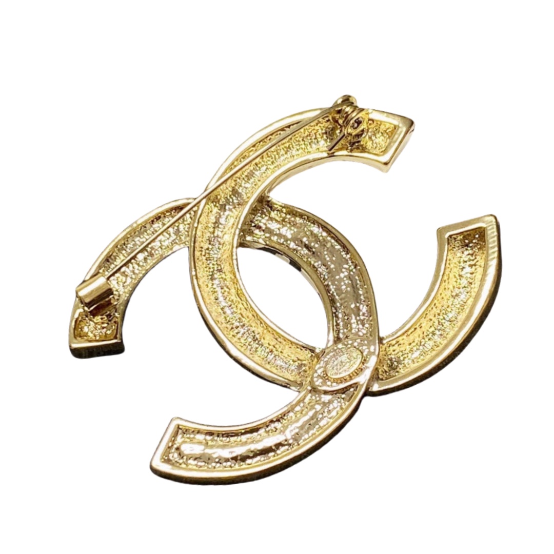 BCB493 Metal Quilted and crystal cc logo brooch pin in gold - ccjewelryacc