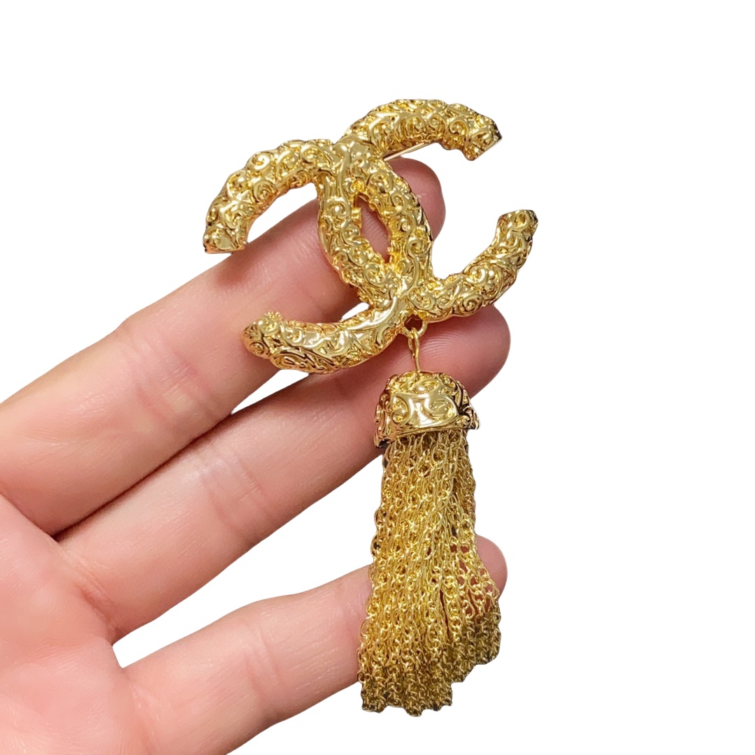 BCB496 Vintage Gold embossment tassels cc brooch pin - ccfashionjewelry