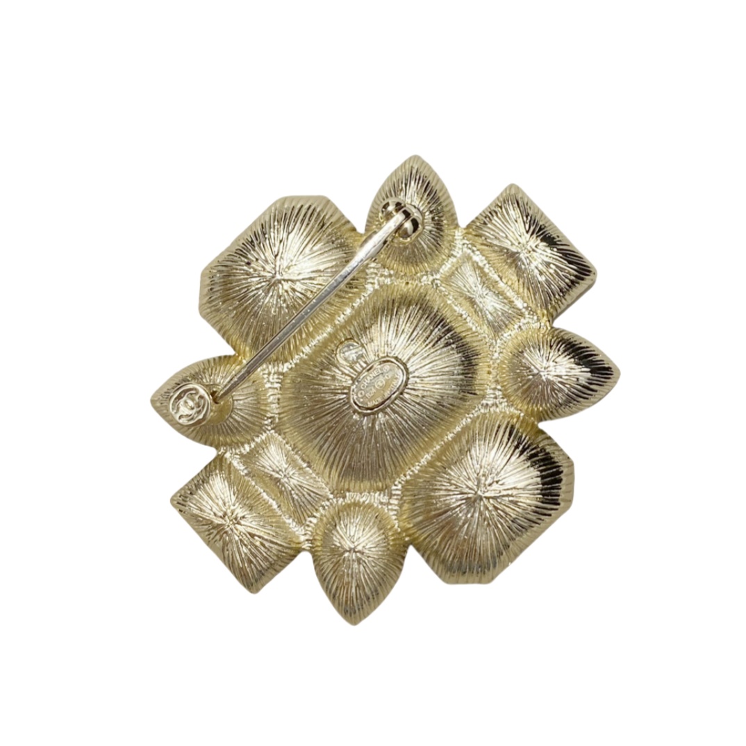 BCB157 Drop diamond and rectangular diamond flower with CC logo Brooch pin - ccjewelryacc