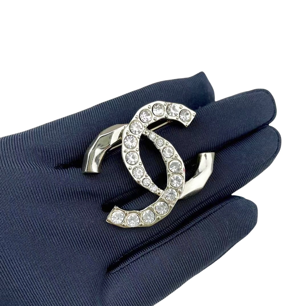 BCB312 24S metal crystal CC brooch - ccjewelryacc