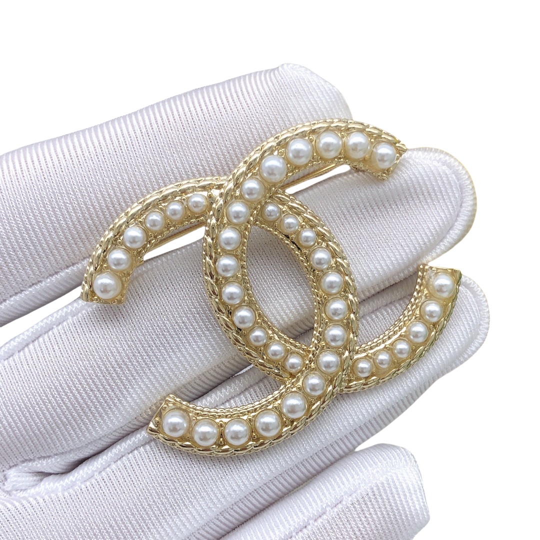 BCB376 Metal pearls cc brooch pin - ccjewelryacc