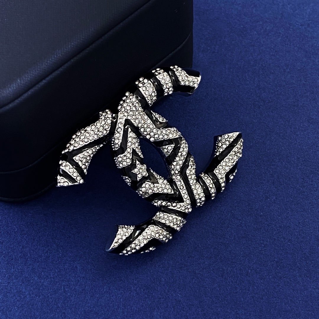 BCB050 Double C interlocking enamel black star and crystal brooch pin - ccjewelryacc