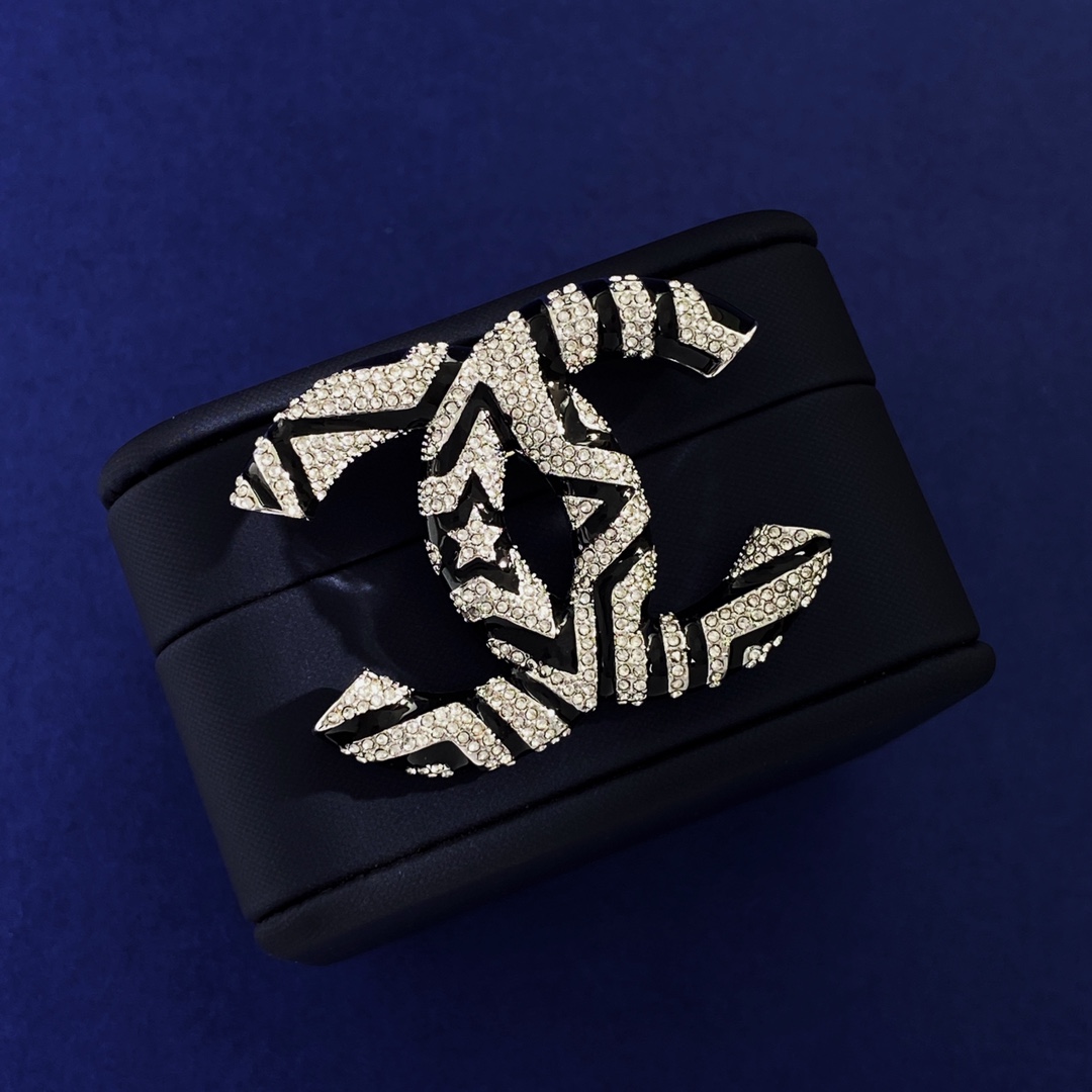 BCB050 Double C interlocking enamel black star and crystal brooch pin - ccjewelryacc