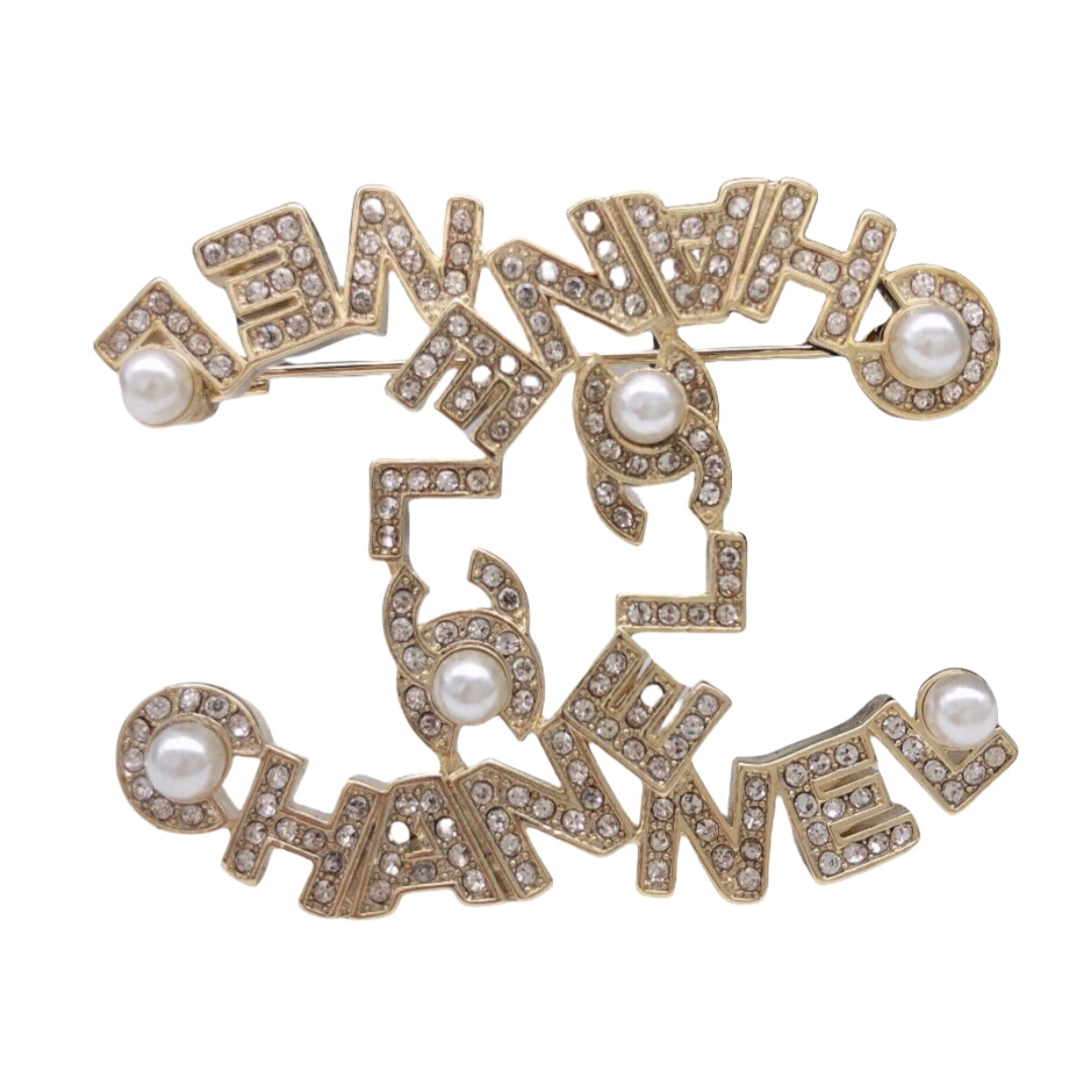BCB111 Crystal and pearl letters CC logo brooch Pin - ccjewelryacc
