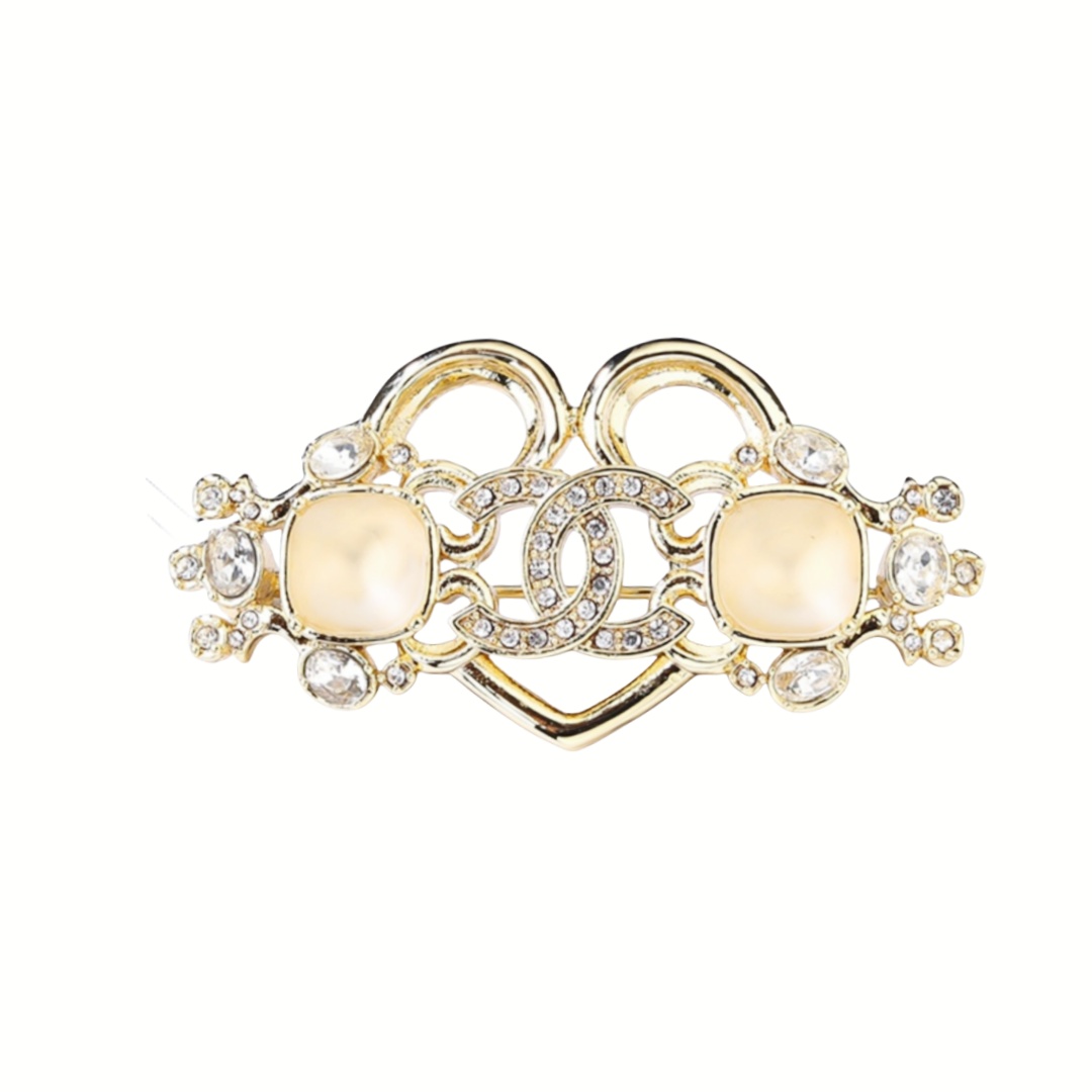 BCB107 Heart resin CC logo brooch - ccjewelryacc