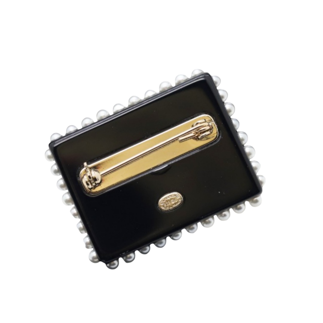 BCB295 Acrylic cruise stamps with pearl square brooch pin - ccfashionjewelry