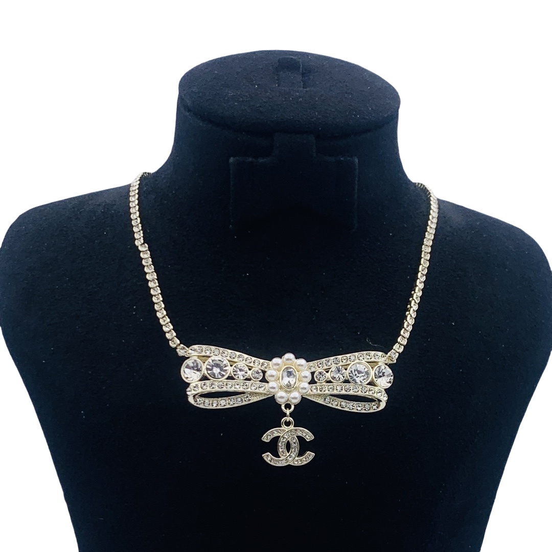 CCN144 Crystal bow with CC logo choker necklace - ccjewelryacc