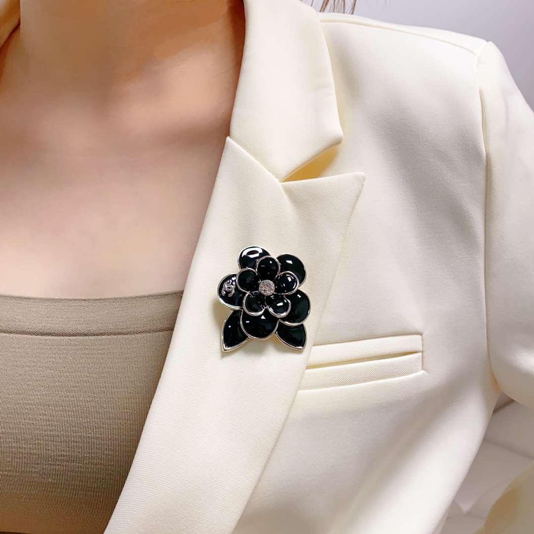 BCB215 Black /White enamel camellia flower brooch pin - ccjewelryacc