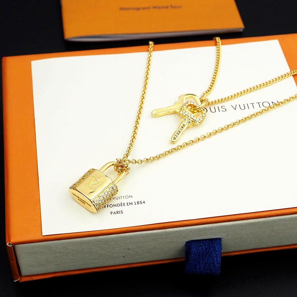 LVN008 M01593 lv padlock necklace - ccjewelryacc