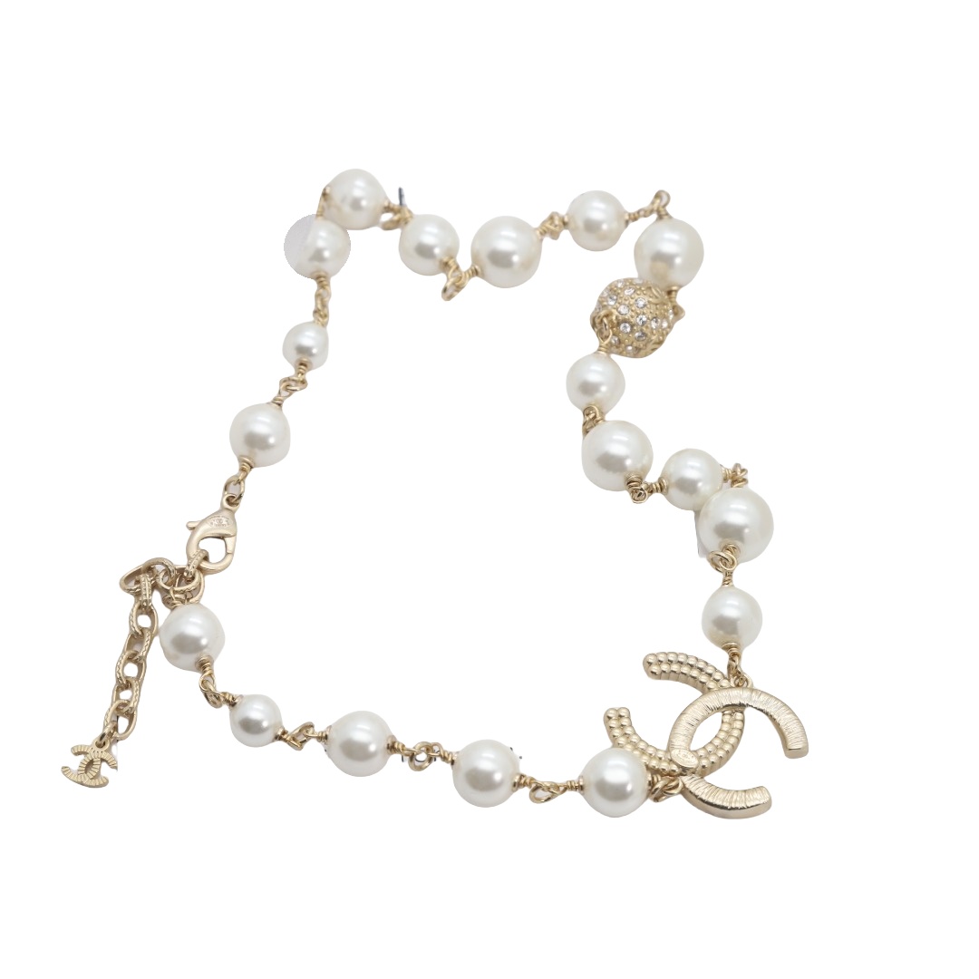 CCN130 Pearl and crystal CC Choker necklace - ccjewelryacc