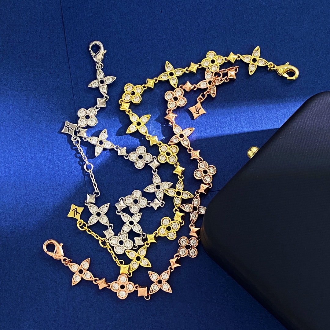LVS040 LV Clover flower Presbyterian logo diamond bracelet - ccjewelryacc