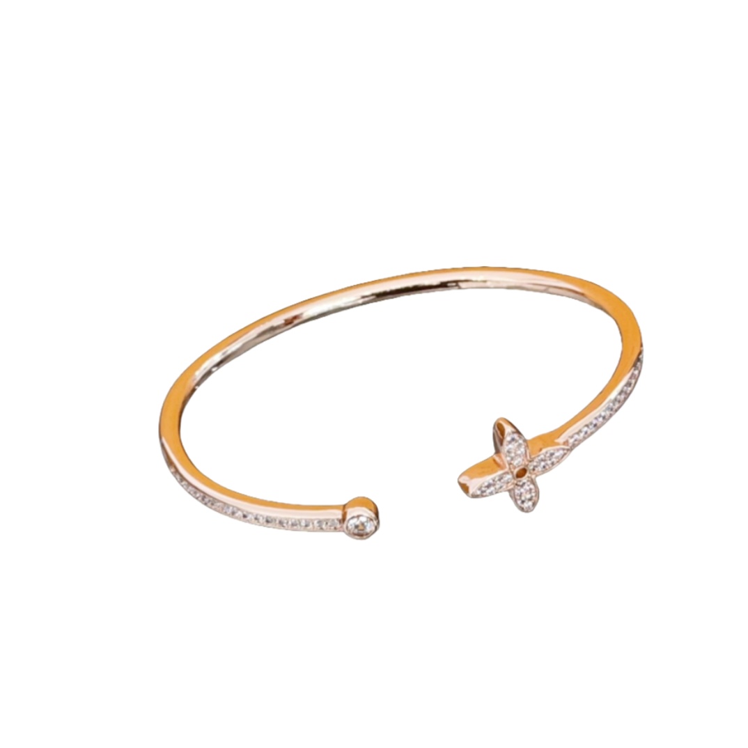 LVS001 Q95691 Idylle Blossom Twist Bracelet - ccjewelryacc