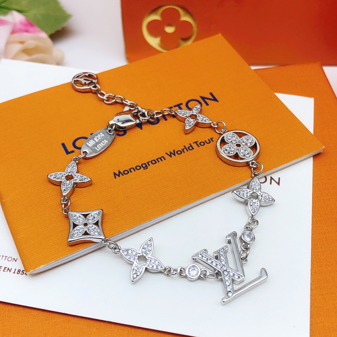 LVS041 LV Idylle blossom monogram motifs bracelet in metal and crystal - ccjewelryacc