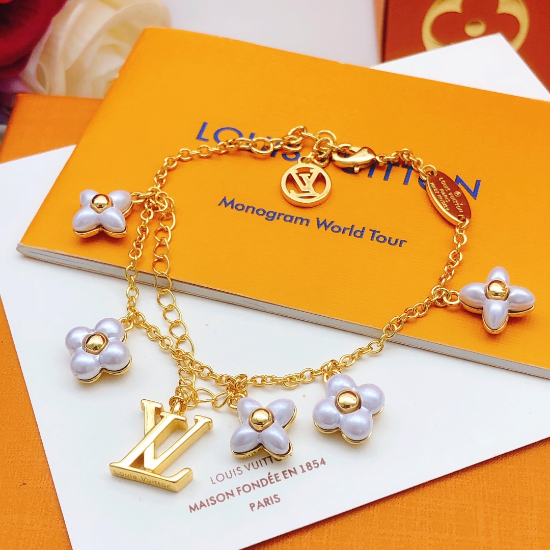 LVS038  M0940A lv-floragram-bracelet - ccjewelryacc