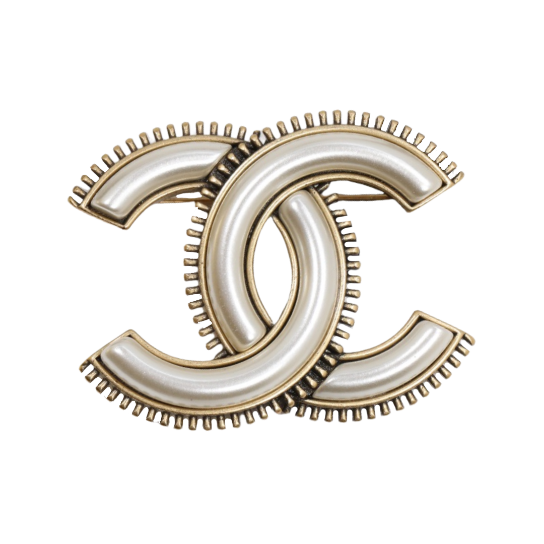 BCB499 Vintage acrylic cc logo brooch pin - ccjewelryacc