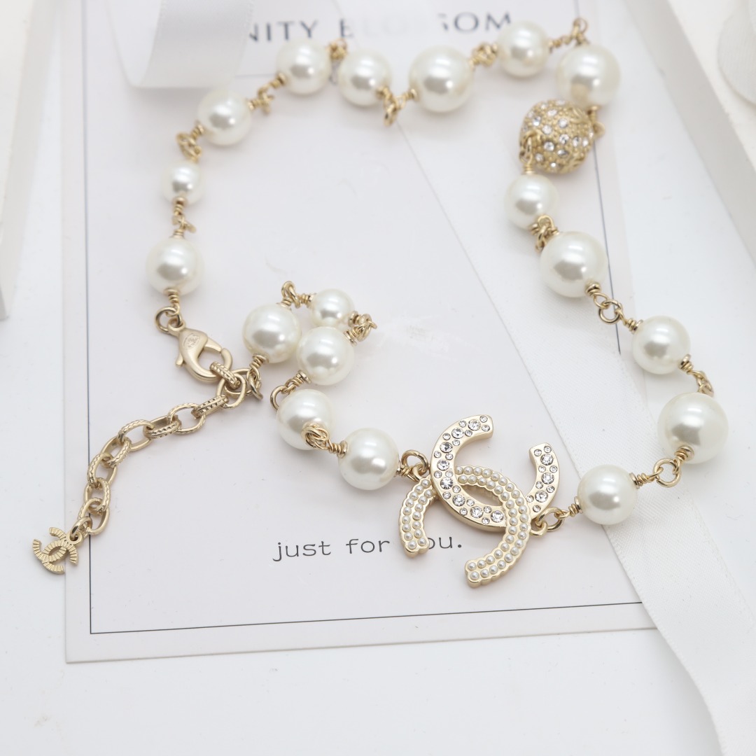 CCN130 Pearl and crystal CC Choker necklace - ccjewelryacc